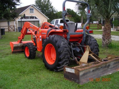 4x4 Kubota  Tractor 
