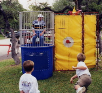 Dunking booth