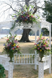 Mt Vernon wood gazebo w/16